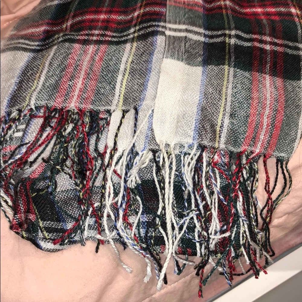 Scarf - Picture 2 of 3